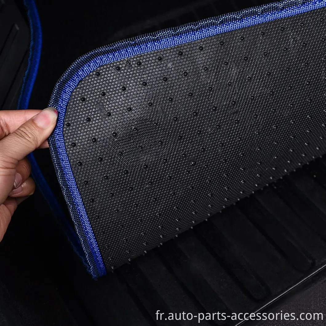 Tapis de moquette noir noir avec coussinet de talon conducteur